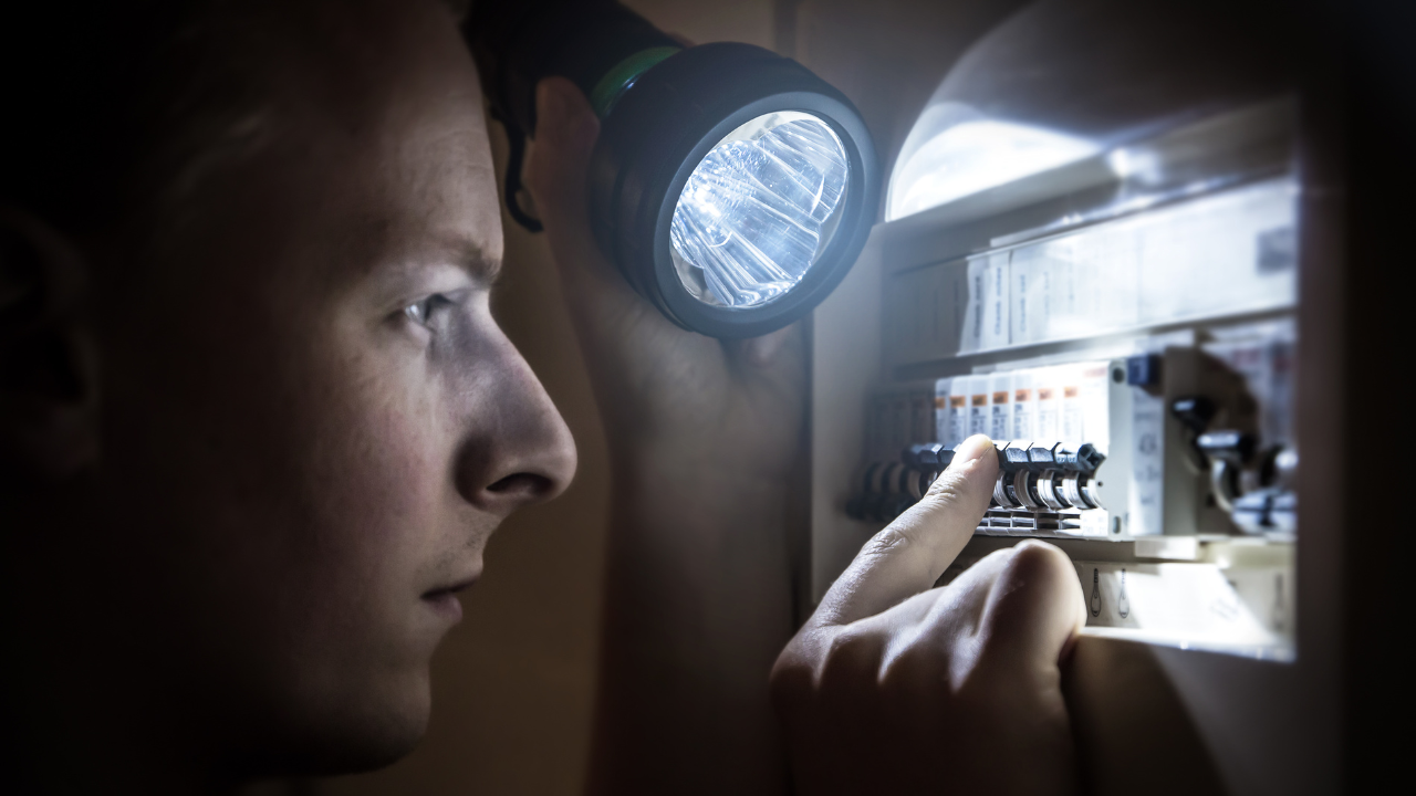 Usuwanie awarii instalacji elektrycznej